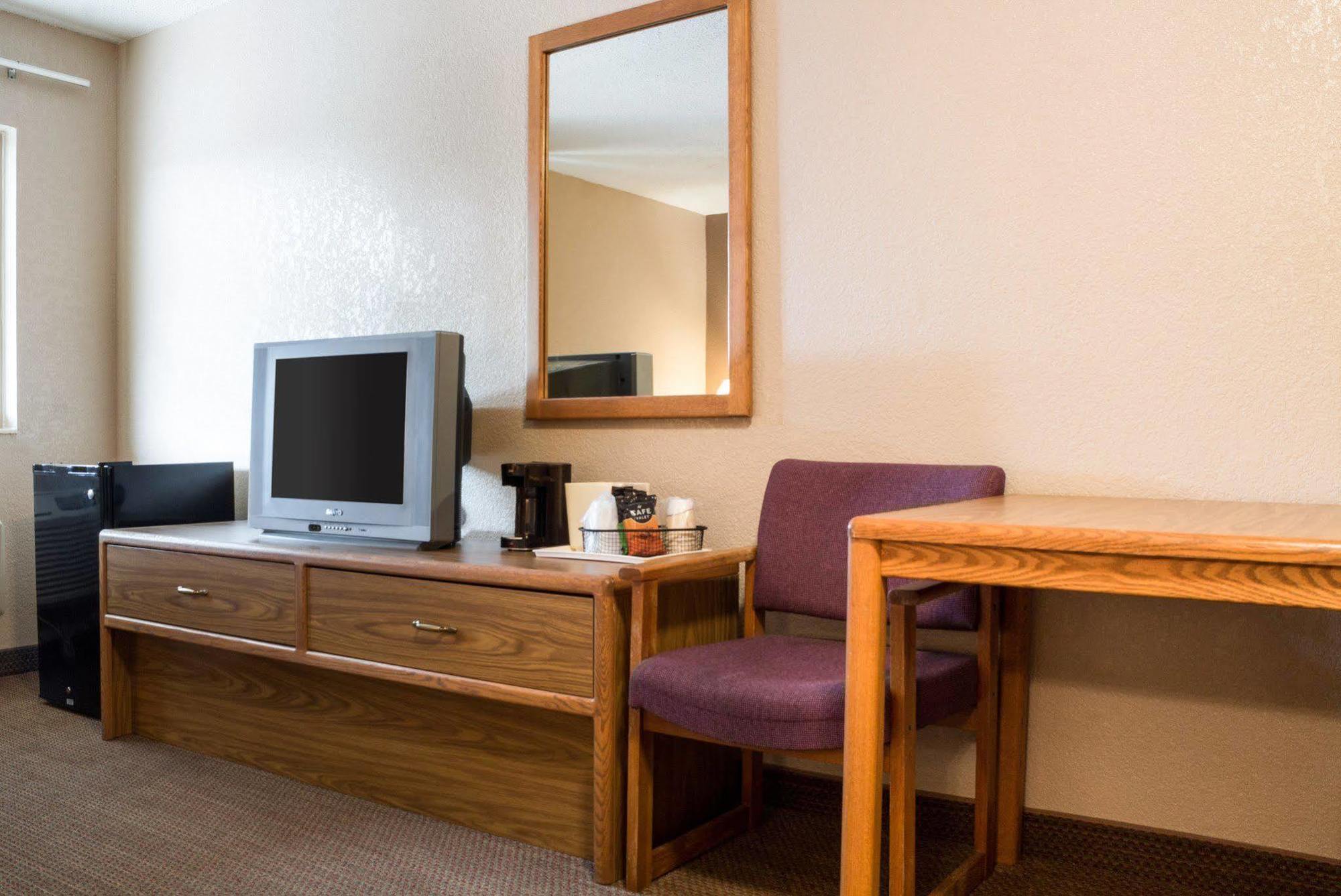 Rodeway Inn Fargo Exteriér fotografie