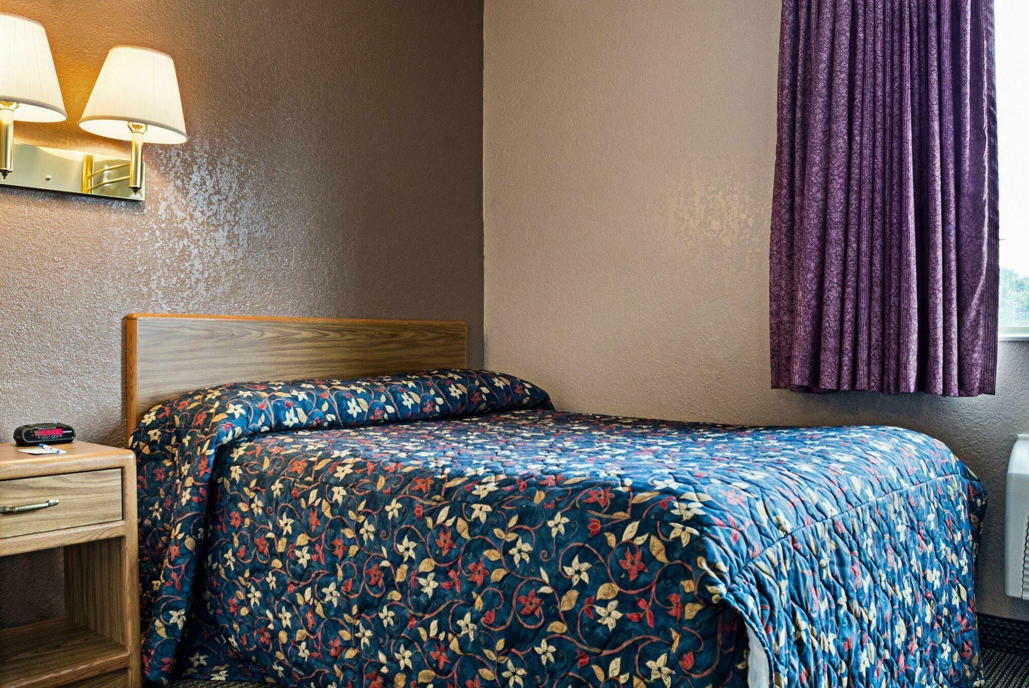 Rodeway Inn Fargo Exteriér fotografie
